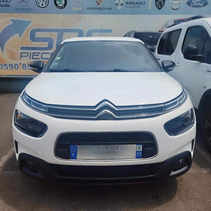 Citroën C4 SpaceTourer à louer Guadeloupe